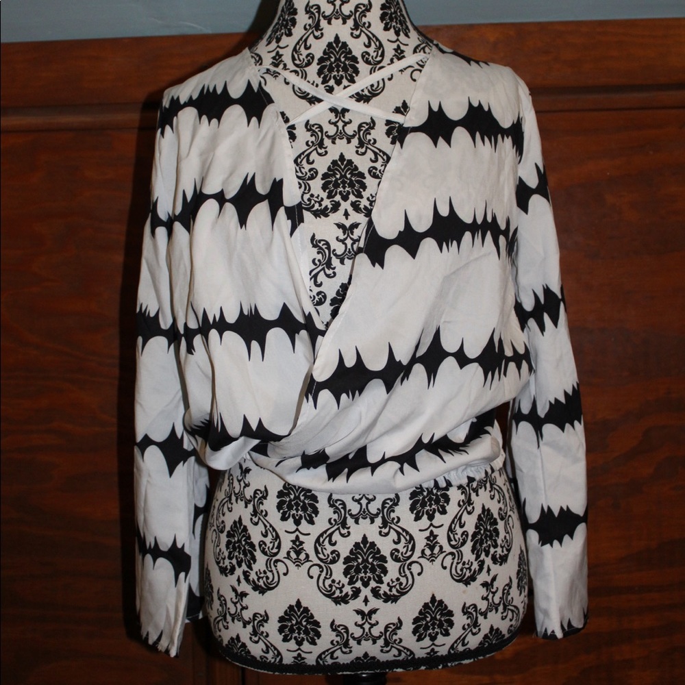 Flared sleeve blouse